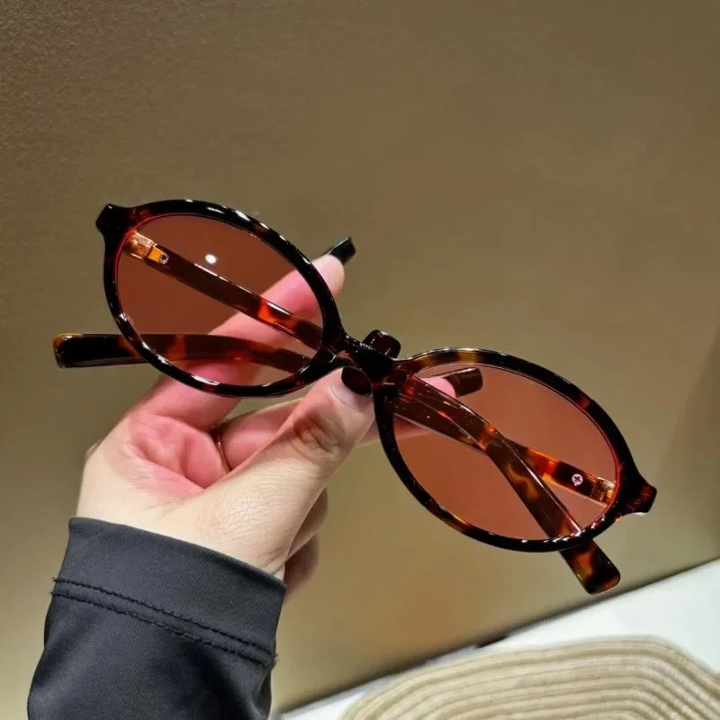 Women'S Fashion Eyewear - New Oval Shape Sunglasses Classic Men's